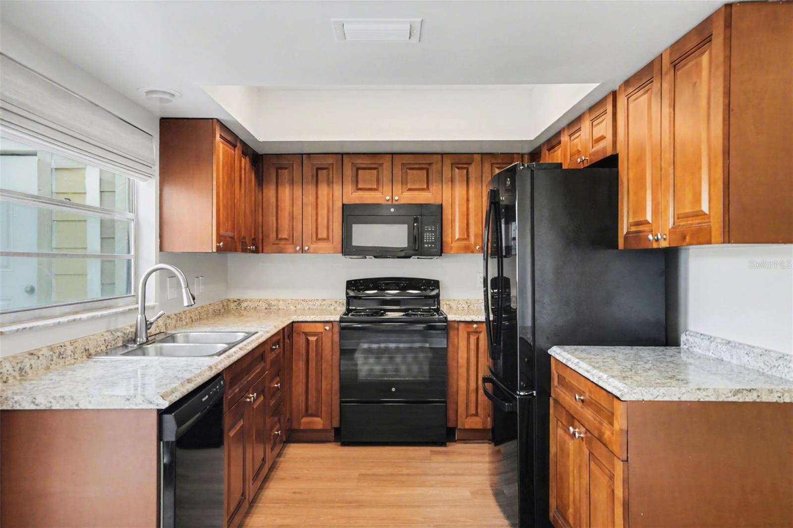 Image 8 of 26 For 14733 Pine Glen Circle