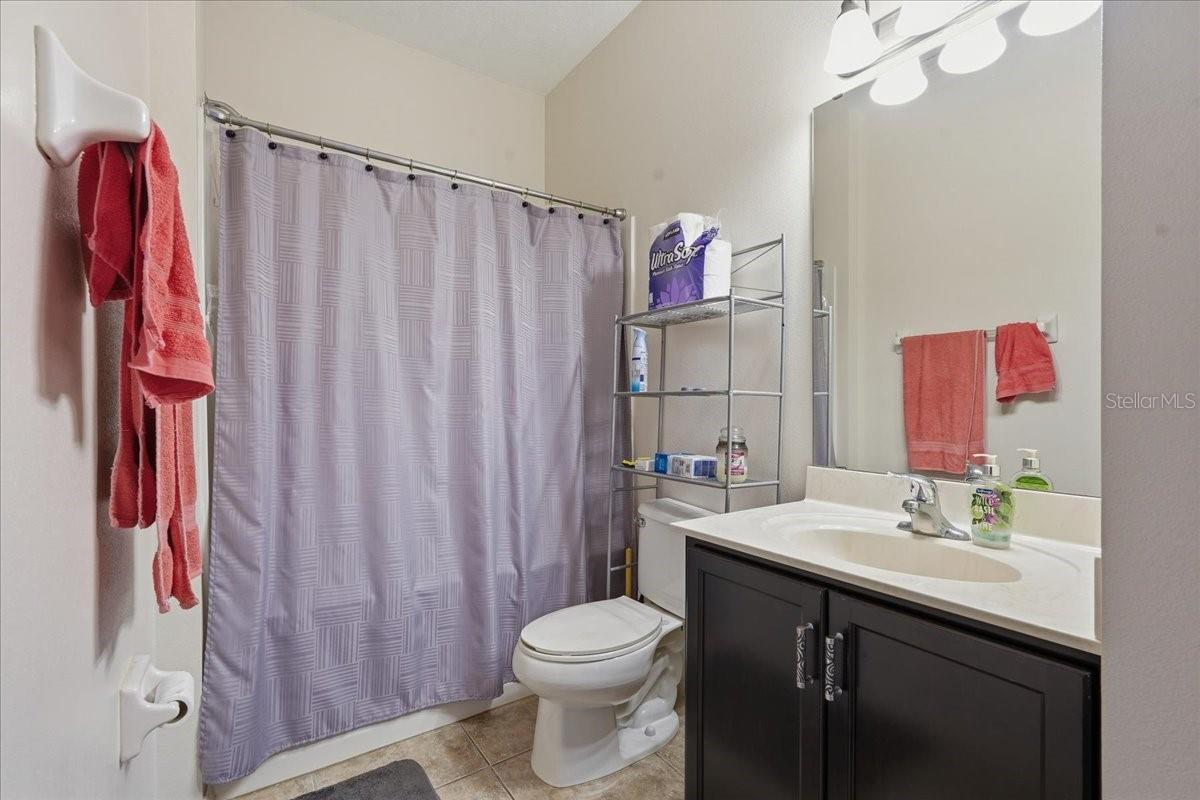 Listing photo id 21 for 3839 Grecko Drive