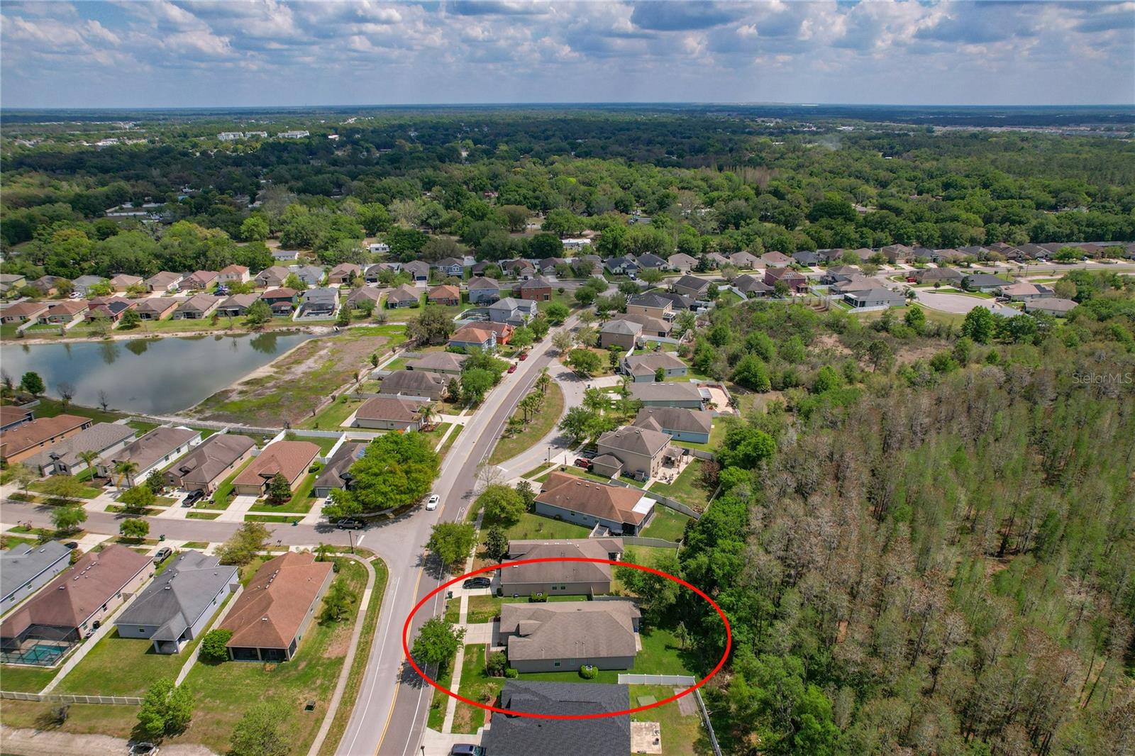 Listing photo id 34 for 3839 Grecko Drive