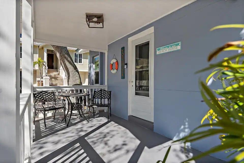 Listing photo id 8 for 724 Gulf Boulevard