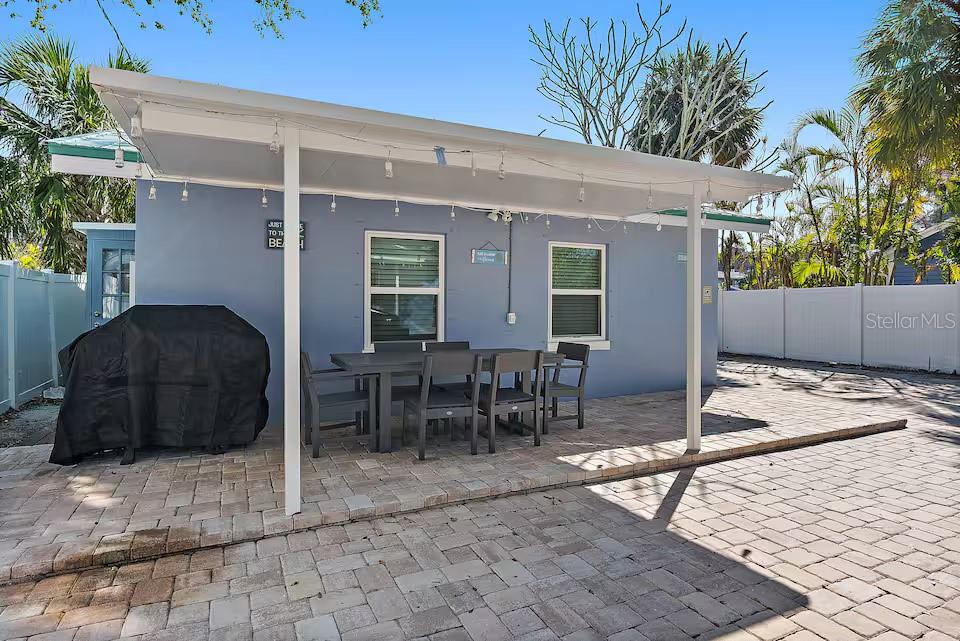 Listing photo id 10 for 724 Gulf Boulevard