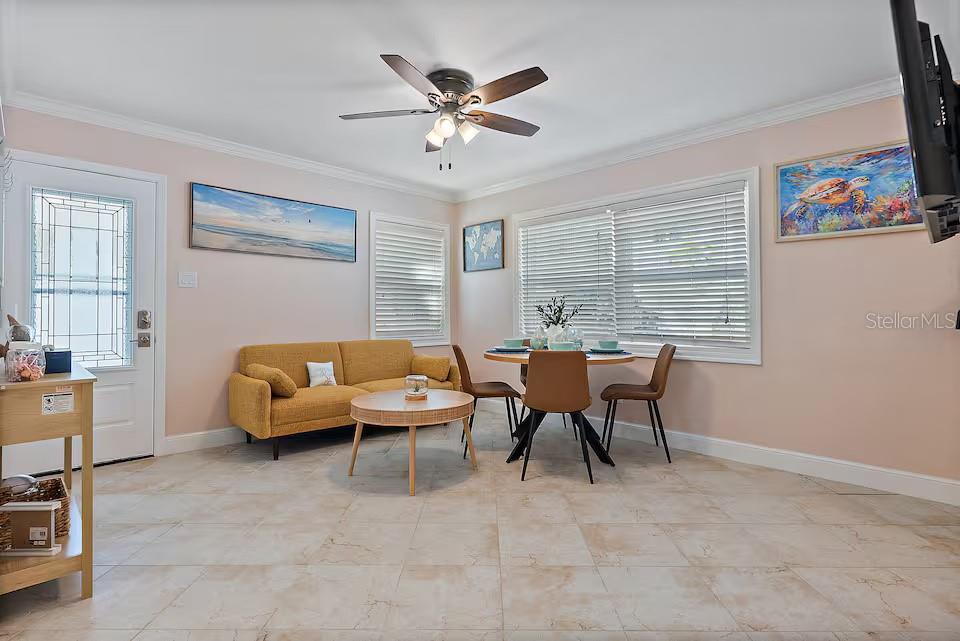 Listing photo id 12 for 724 Gulf Boulevard