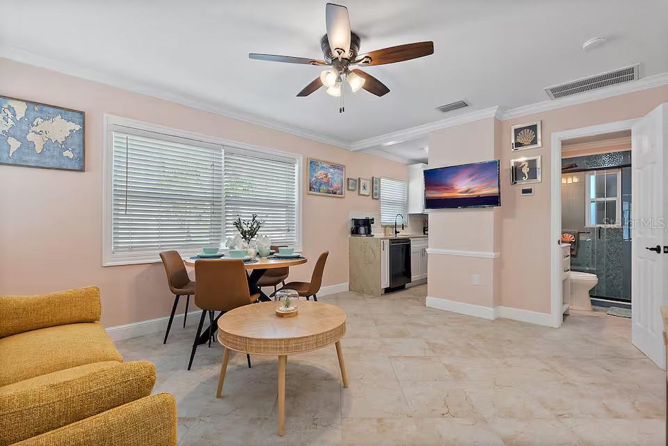 Listing photo id 13 for 724 Gulf Boulevard