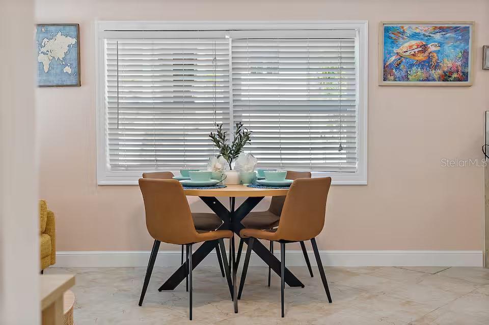 Listing photo id 17 for 724 Gulf Boulevard