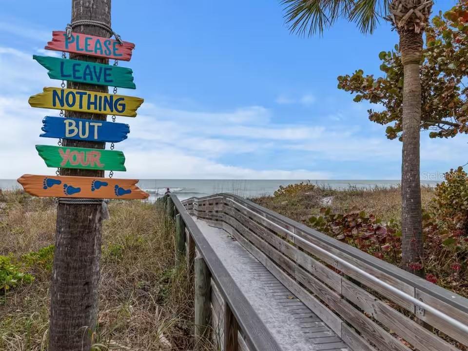 Listing photo id 41 for 724 Gulf Boulevard