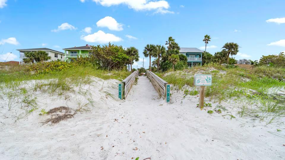 Listing photo id 42 for 724 Gulf Boulevard