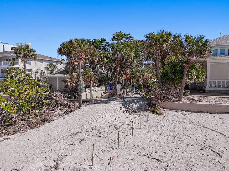 Listing photo id 49 for 724 Gulf Boulevard