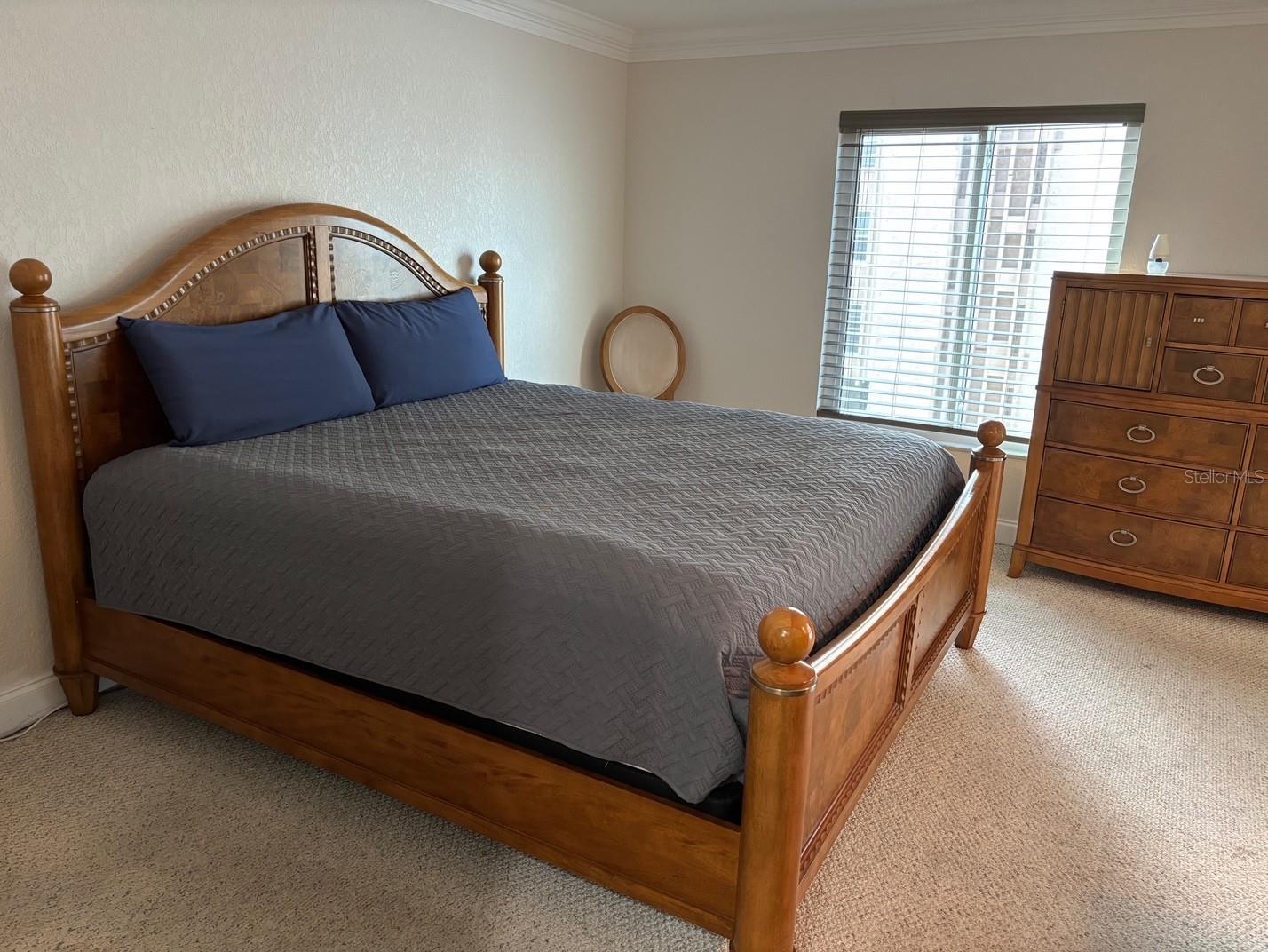 Image 19 of 43 For 121 Island Way 331