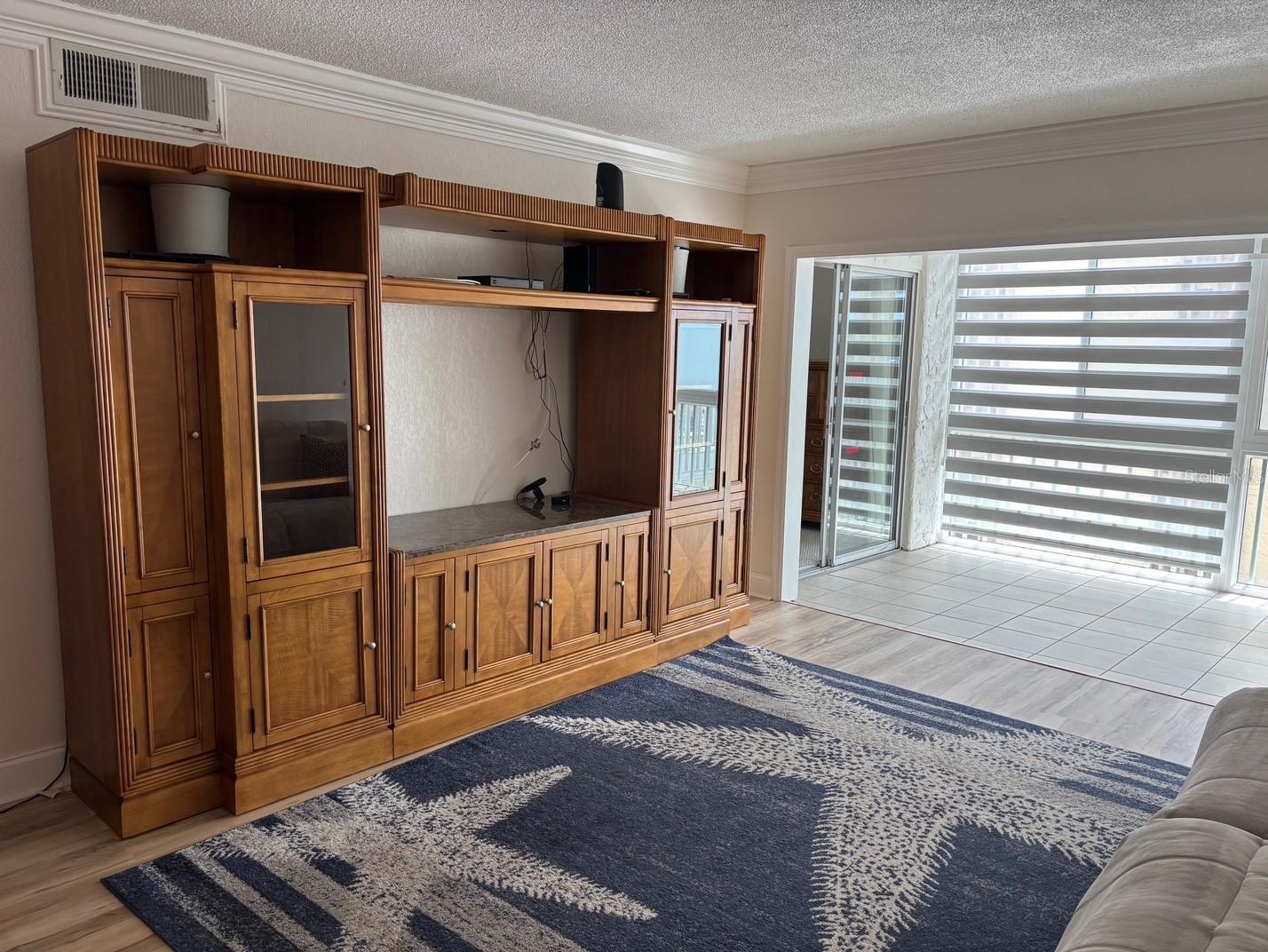 Image 7 of 43 For 121 Island Way 331