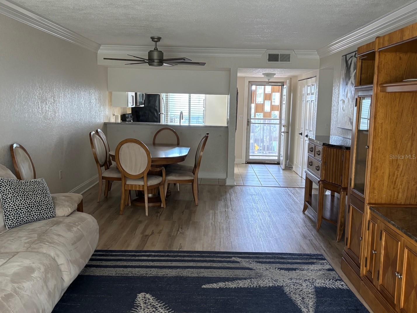 Image 8 of 43 For 121 Island Way 331