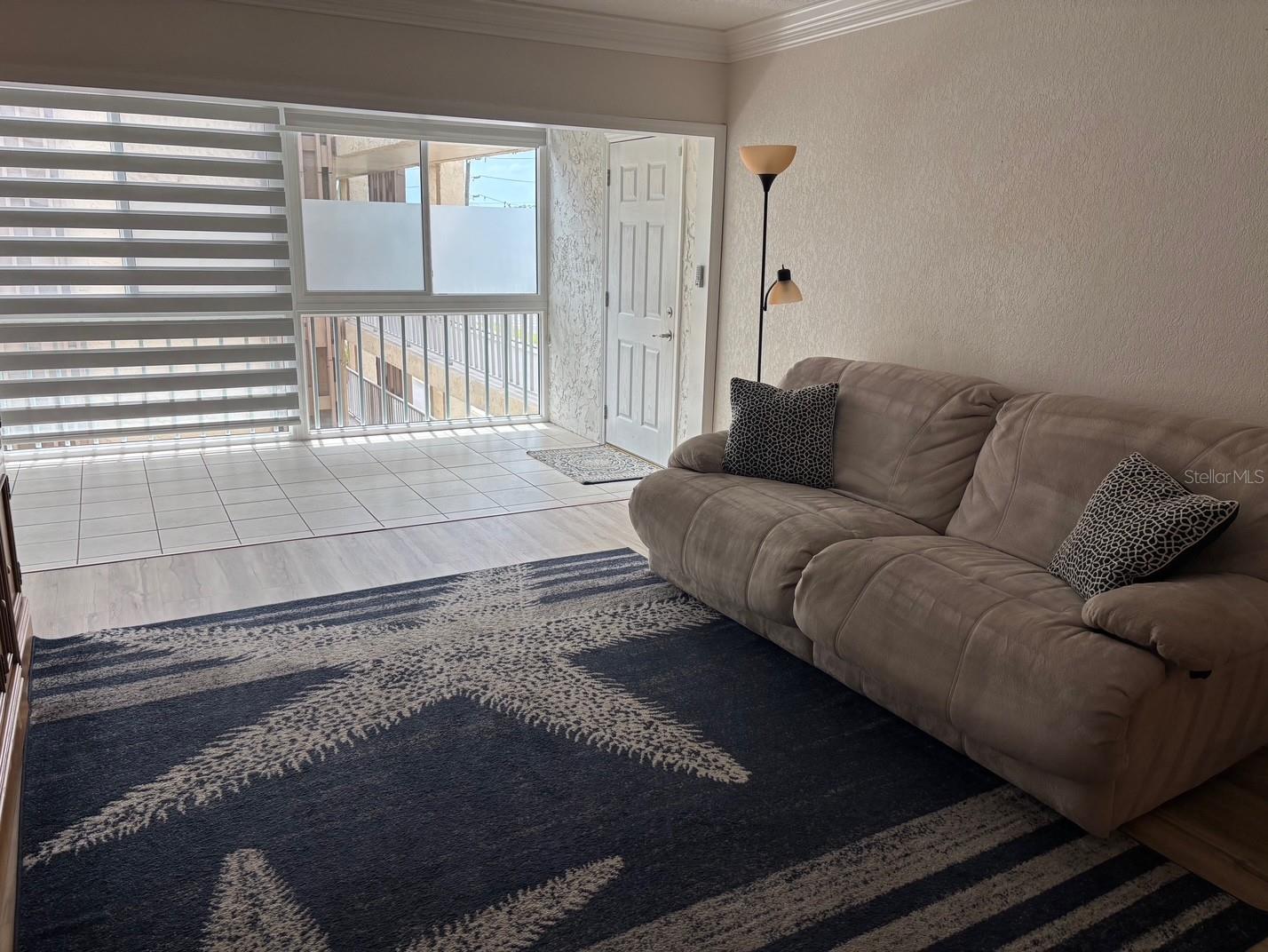 Image 9 of 43 For 121 Island Way 331