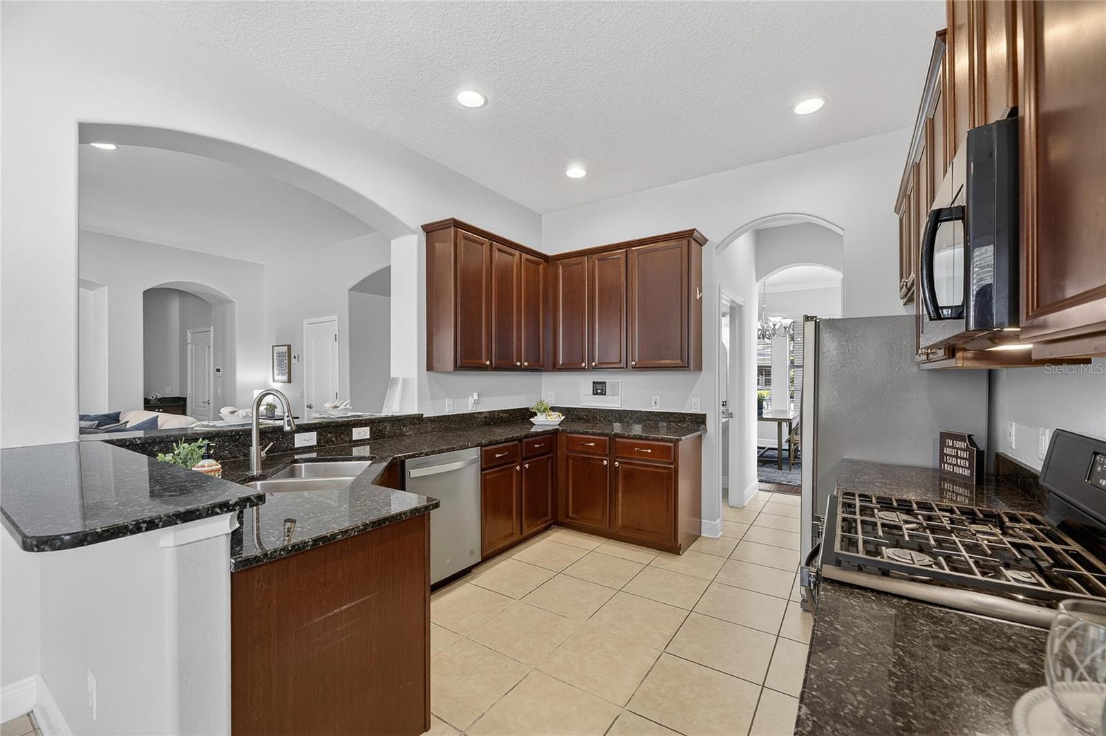 Image 24 of 100 For 410 Manns Harbor Drive