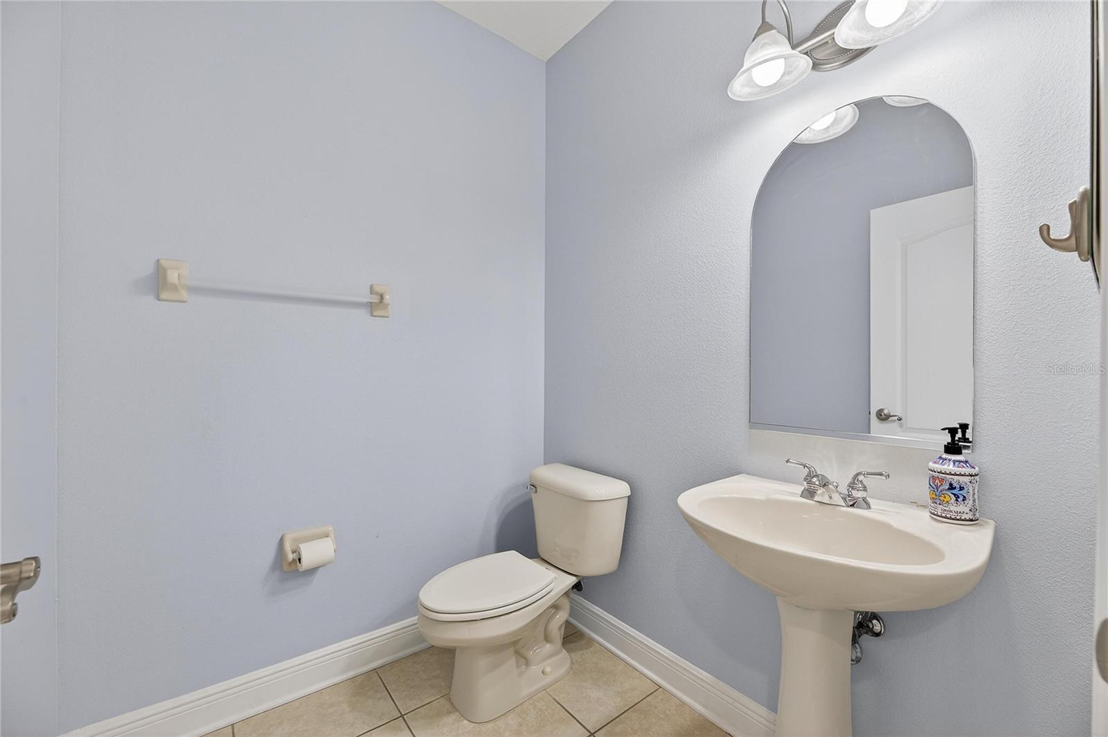 Image 29 of 100 For 410 Manns Harbor Drive