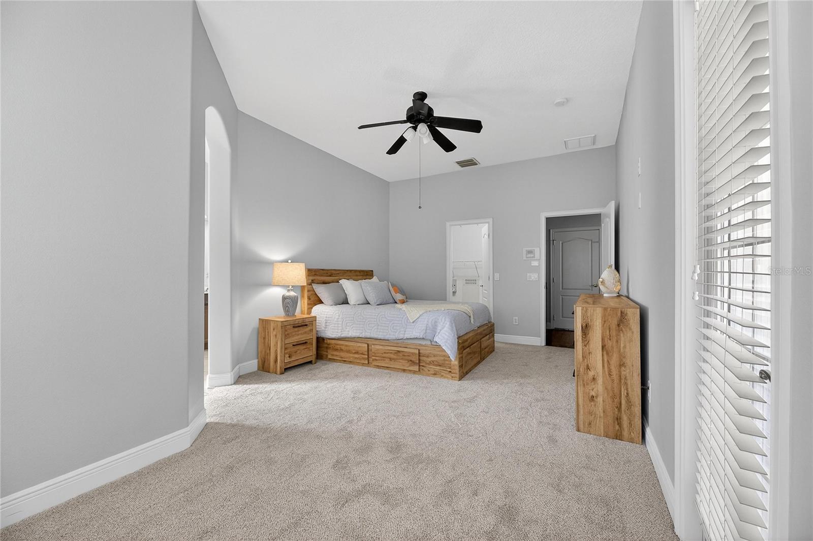 Image 32 of 100 For 410 Manns Harbor Drive