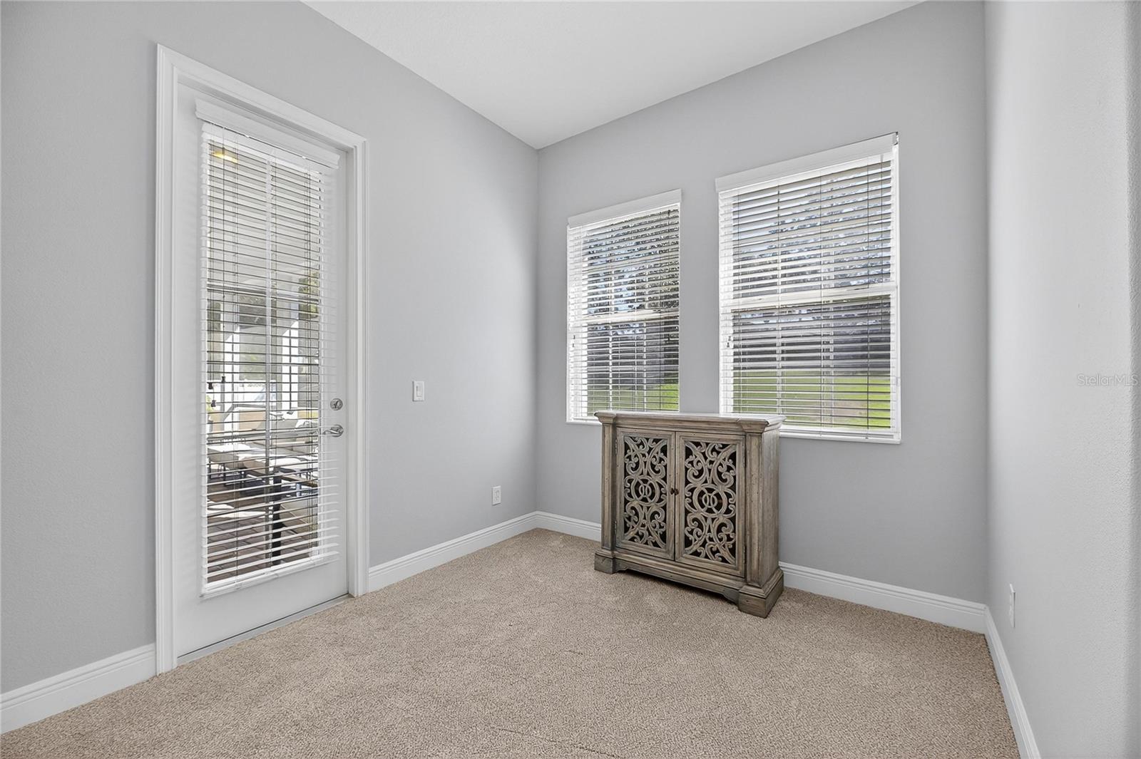 Image 33 of 100 For 410 Manns Harbor Drive