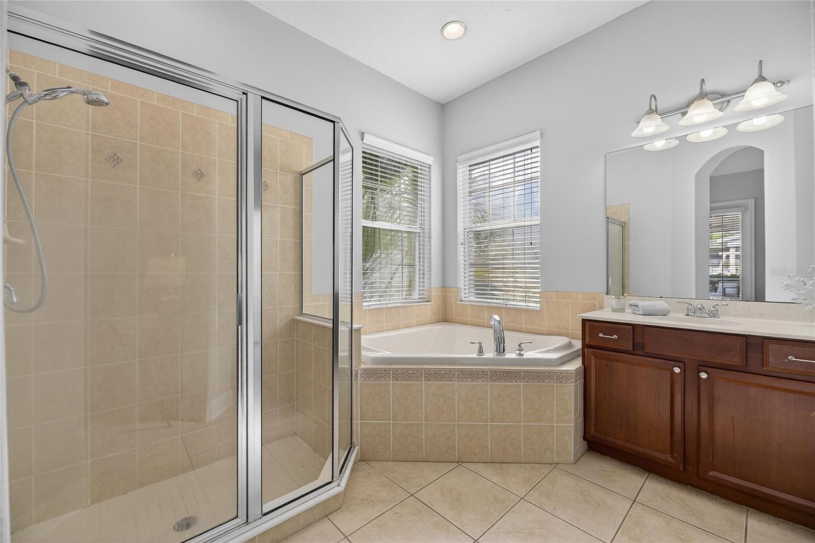 Image 34 of 100 For 410 Manns Harbor Drive