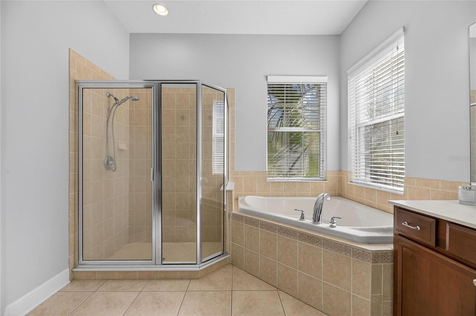 Image 36 of 100 For 410 Manns Harbor Drive