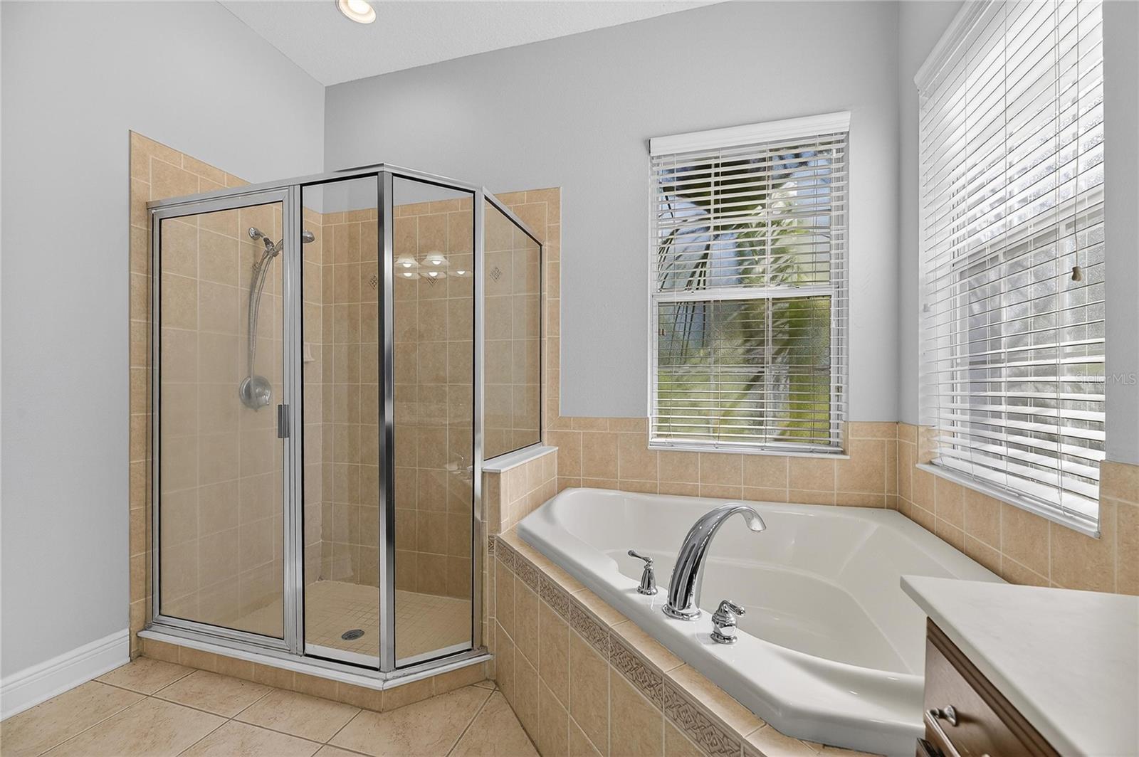 Image 37 of 100 For 410 Manns Harbor Drive