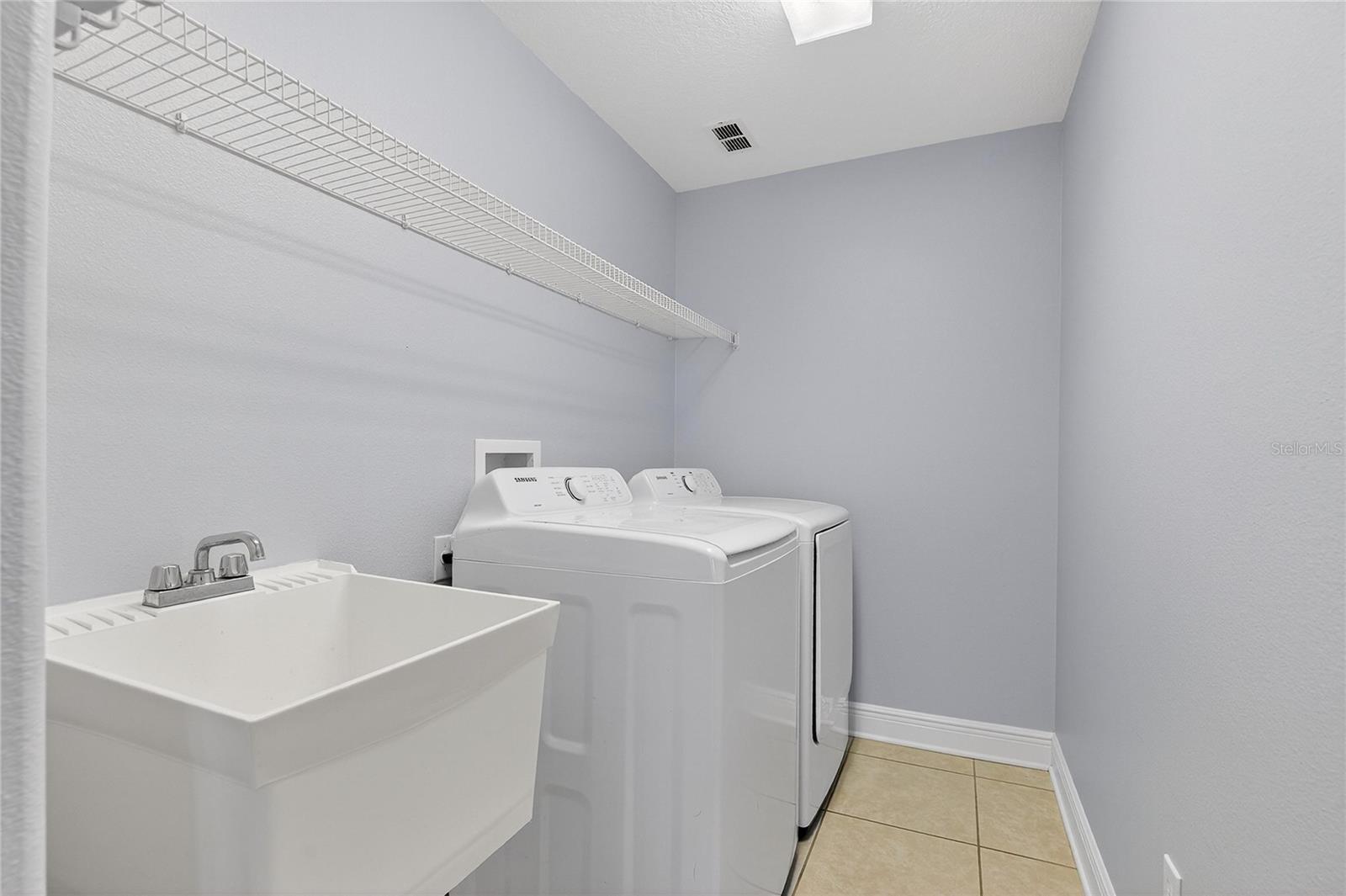 Image 58 of 100 For 410 Manns Harbor Drive