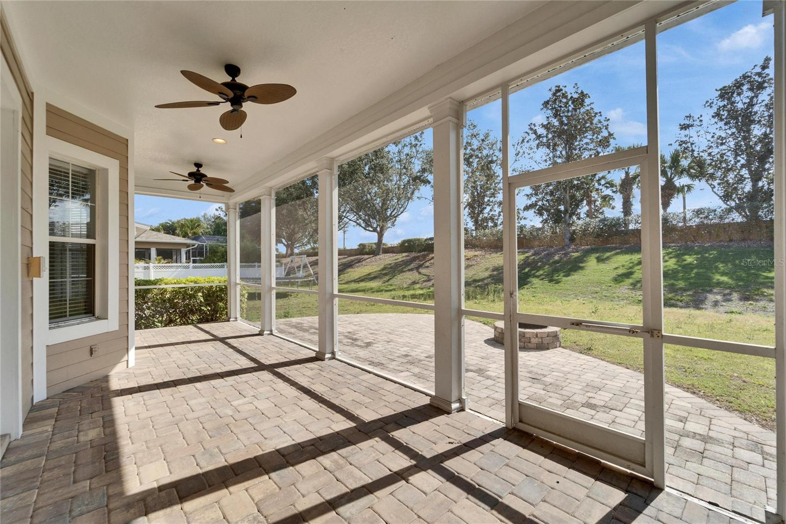 Image 61 of 100 For 410 Manns Harbor Drive