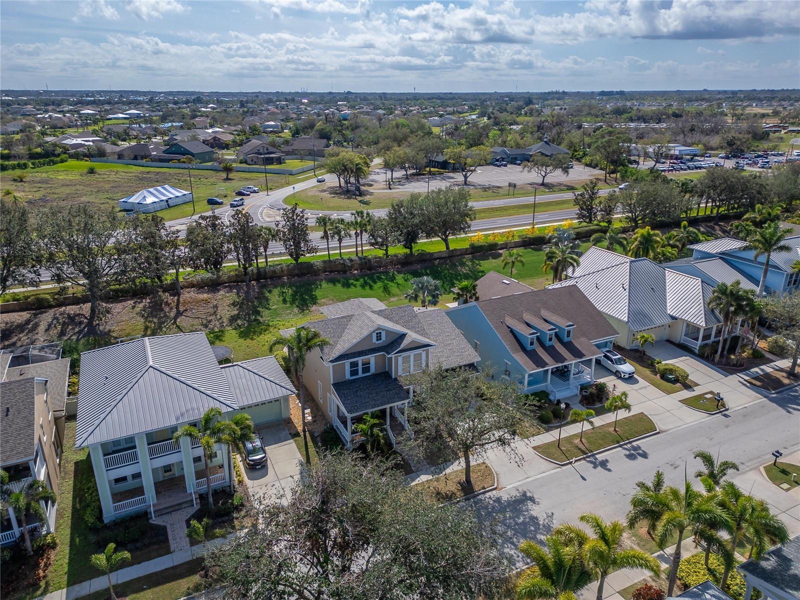 Image 77 of 100 For 410 Manns Harbor Drive