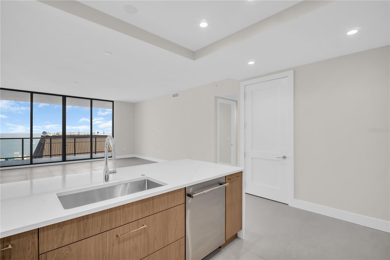 Image 13 of 91 For 275 1st Avenue S 3704