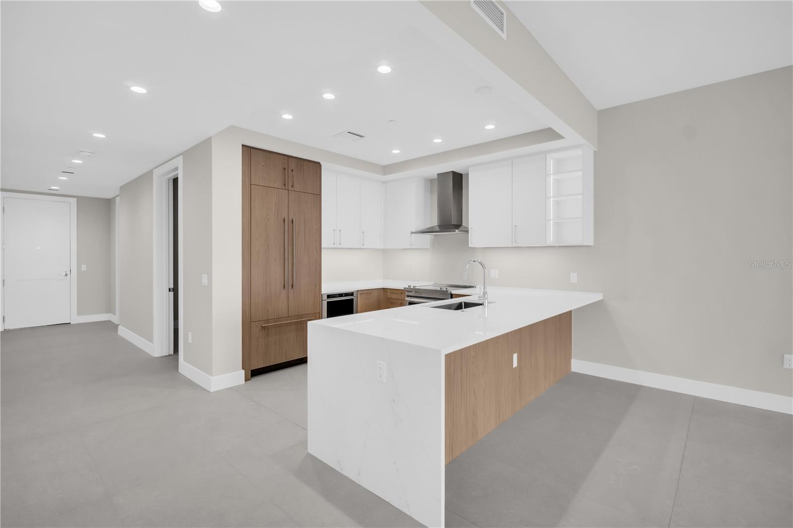 Image 15 of 91 For 275 1st Avenue S 3704