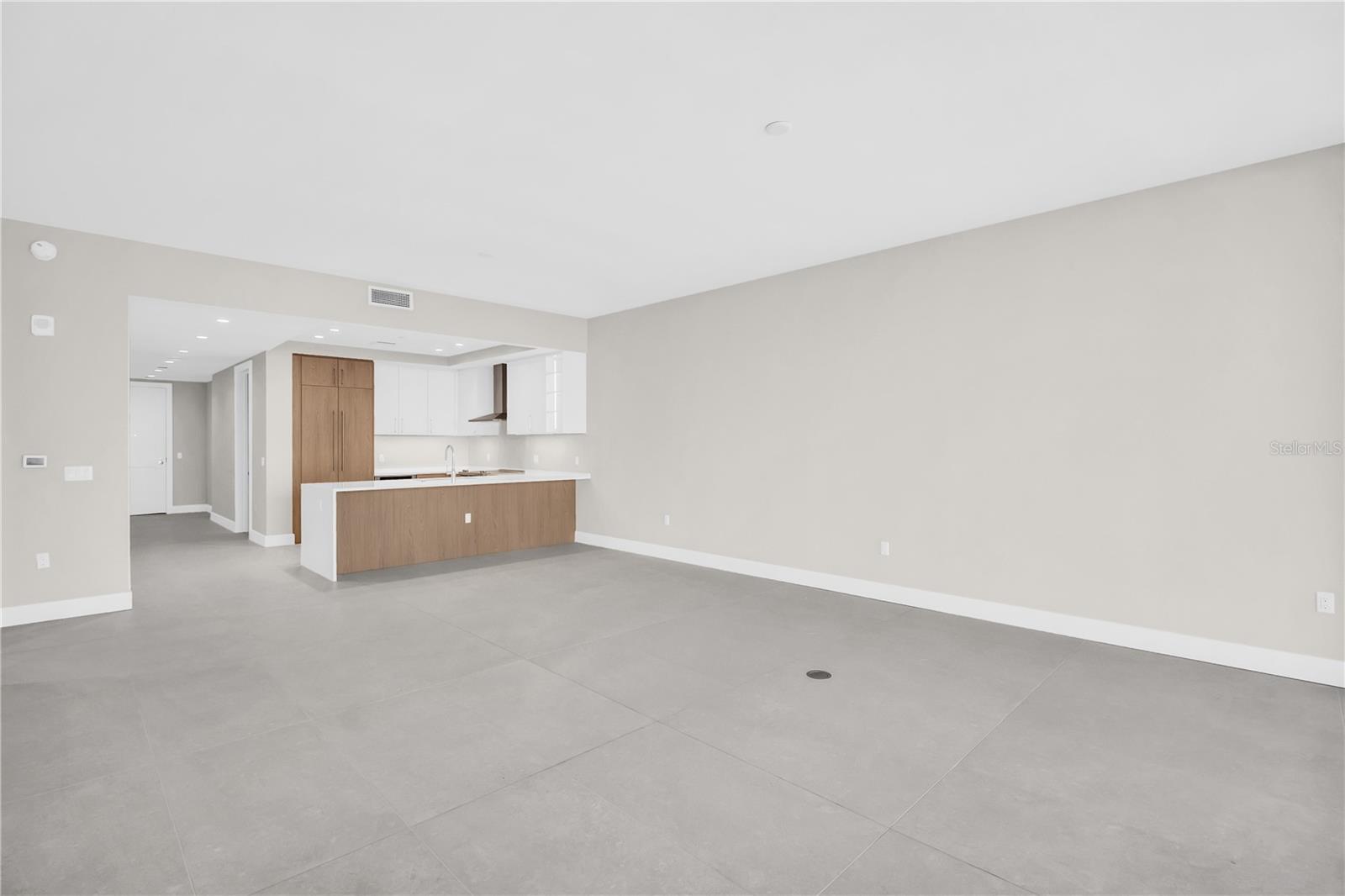 Image 21 of 91 For 275 1st Avenue S 3704