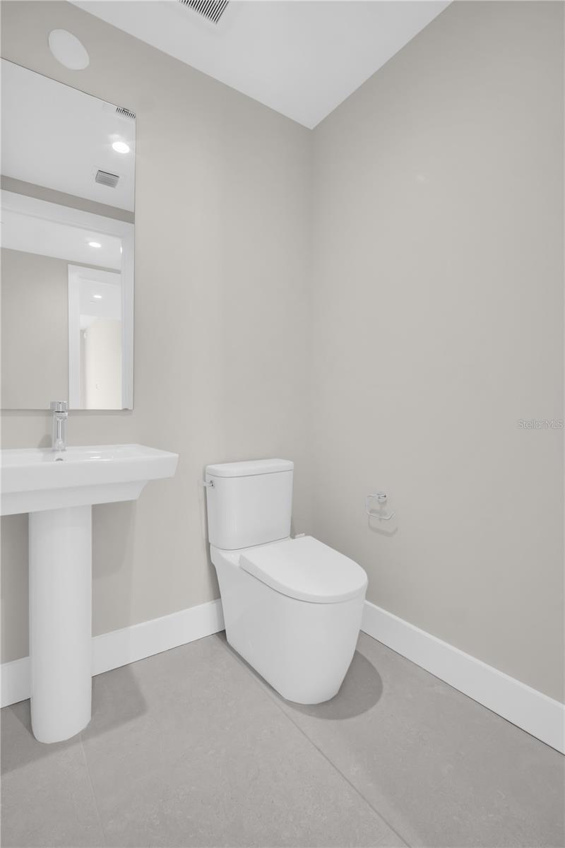 Image 28 of 91 For 275 1st Avenue S 3704