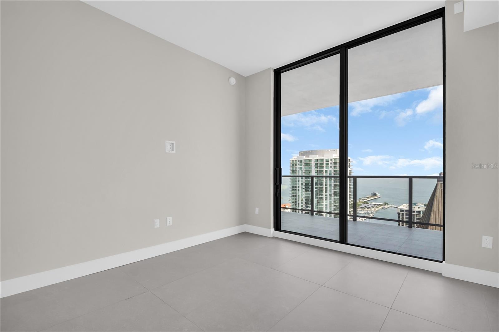 Image 32 of 91 For 275 1st Avenue S 3704