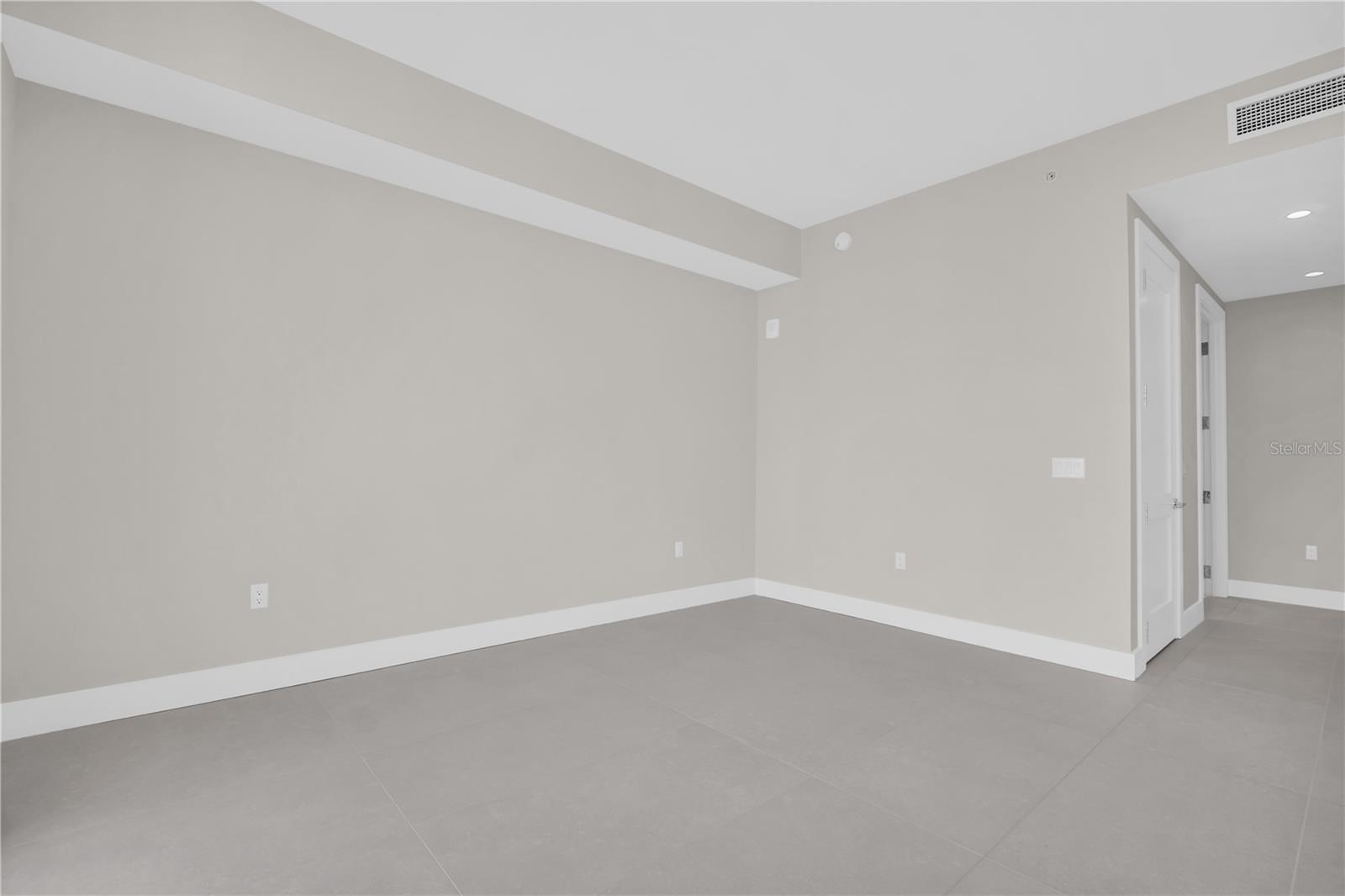 Image 44 of 91 For 275 1st Avenue S 3704