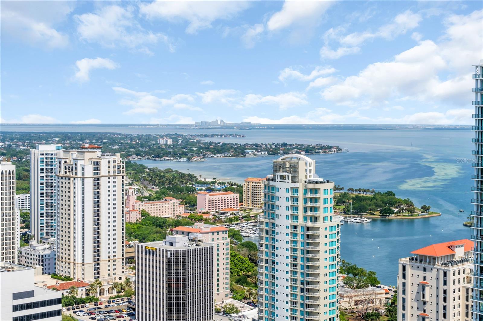 Image 47 of 91 For 275 1st Avenue S 3704