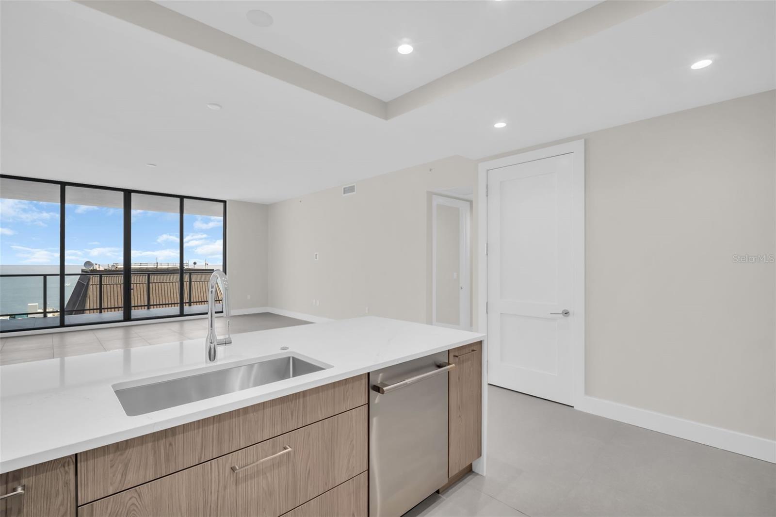 Image 50 of 91 For 275 1st Avenue S 3704