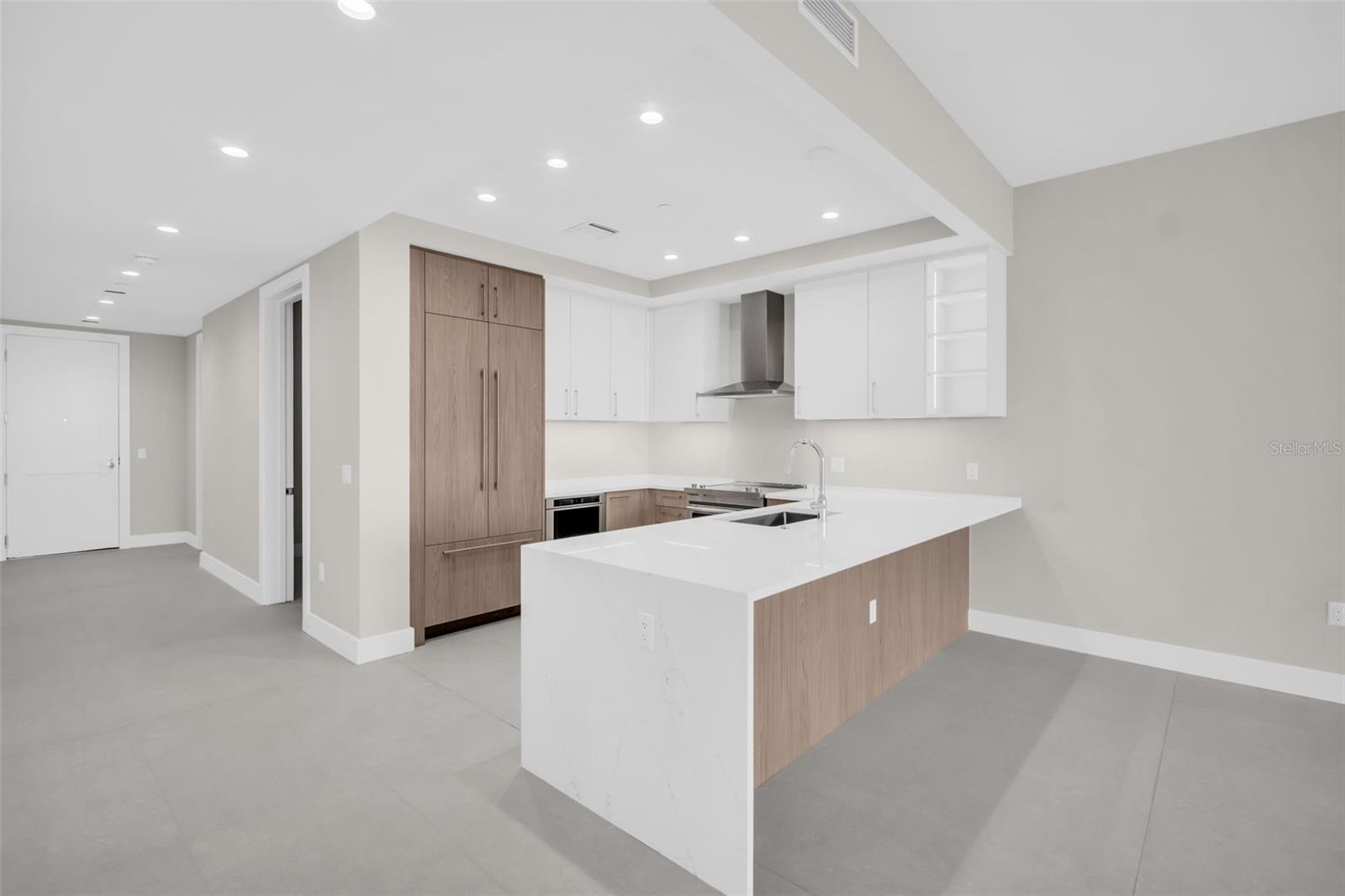 Image 52 of 91 For 275 1st Avenue S 3704