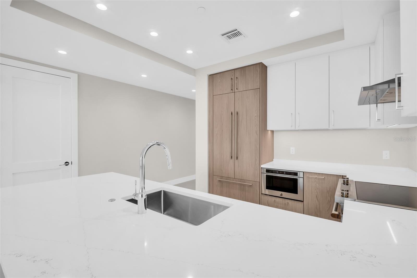 Image 55 of 91 For 275 1st Avenue S 3704