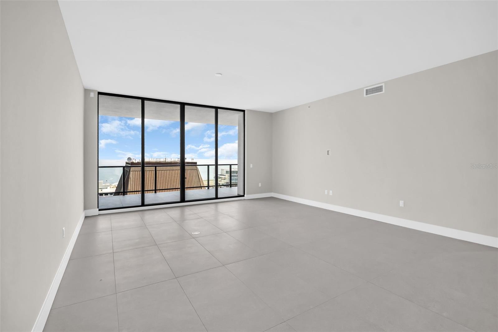 Image 56 of 91 For 275 1st Avenue S 3704