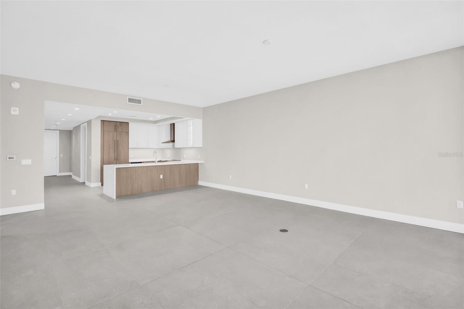 Image 58 of 91 For 275 1st Avenue S 3704