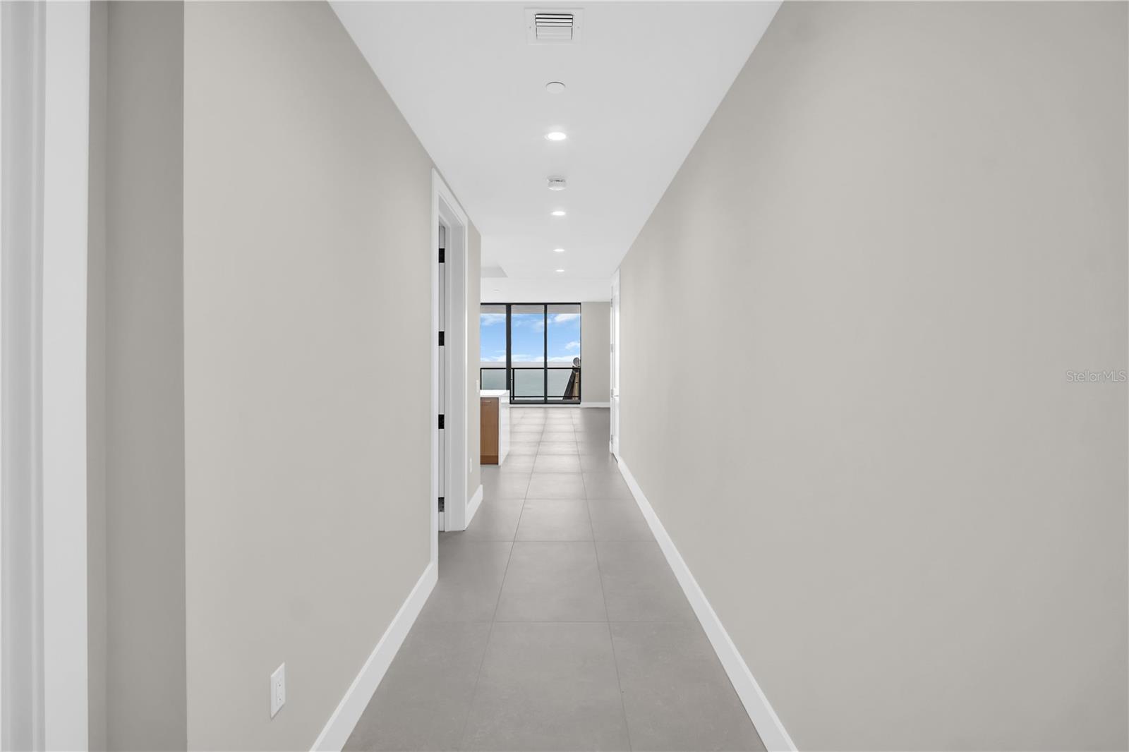 Image 6 of 91 For 275 1st Avenue S 3704