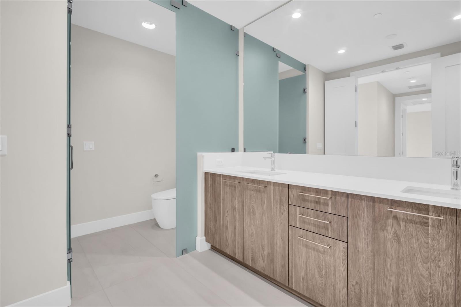 Image 72 of 91 For 275 1st Avenue S 3704