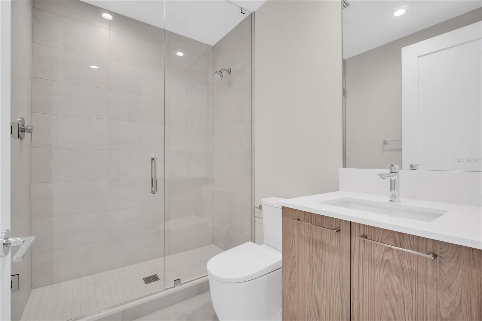 Image 77 of 91 For 275 1st Avenue S 3704