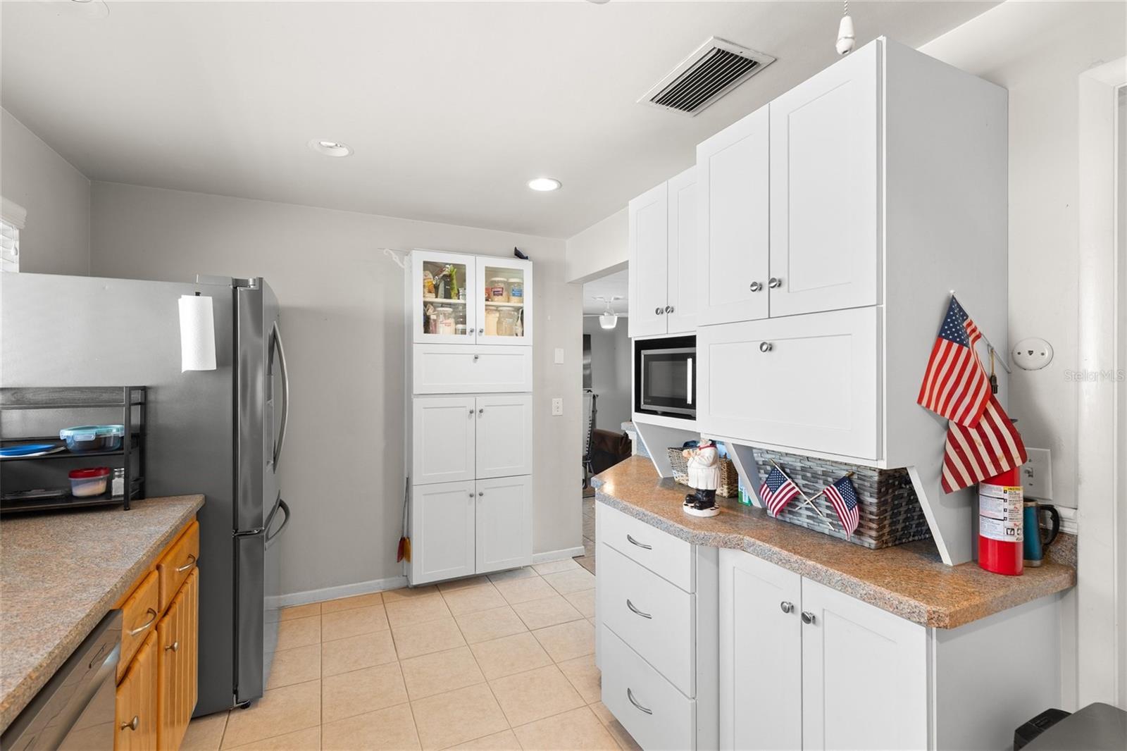 Image 14 of 38 For 1365 Windsor Drive