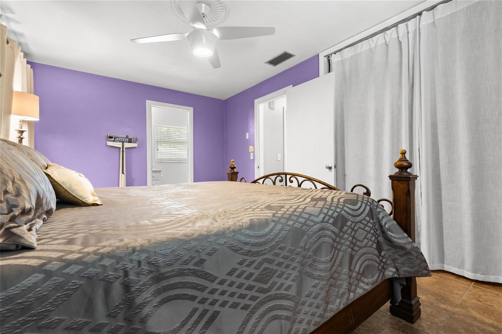 Image 16 of 38 For 1365 Windsor Drive