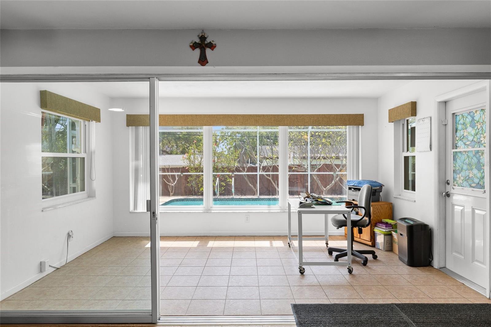 Image 23 of 38 For 1365 Windsor Drive