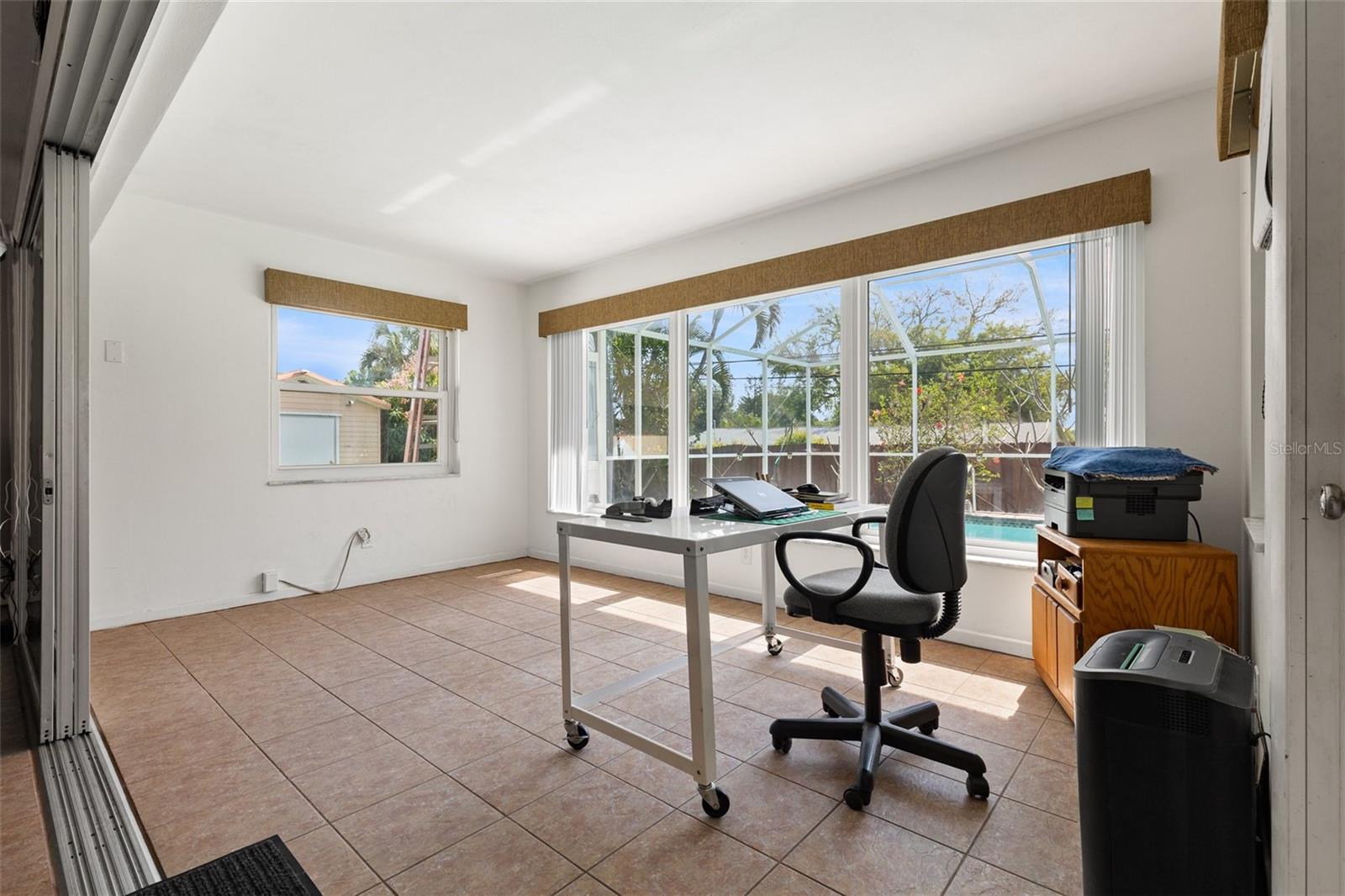 Image 24 of 38 For 1365 Windsor Drive