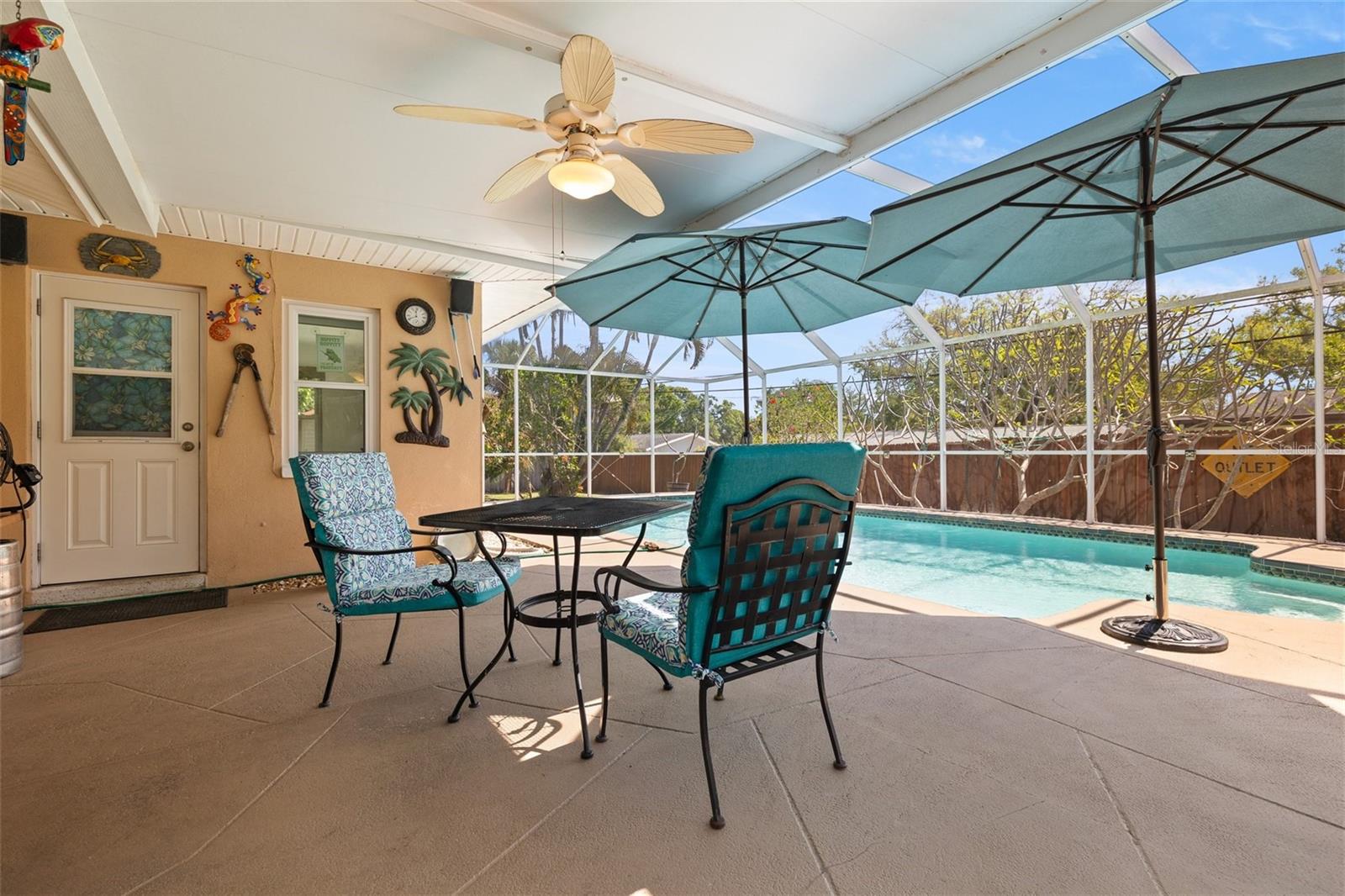 Image 27 of 38 For 1365 Windsor Drive