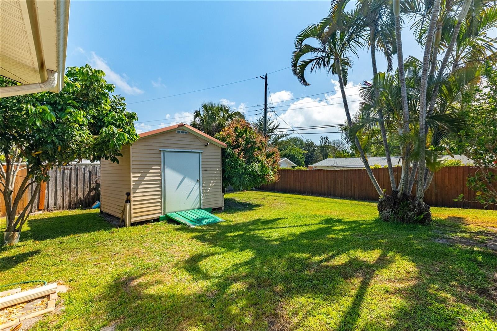 Image 33 of 38 For 1365 Windsor Drive