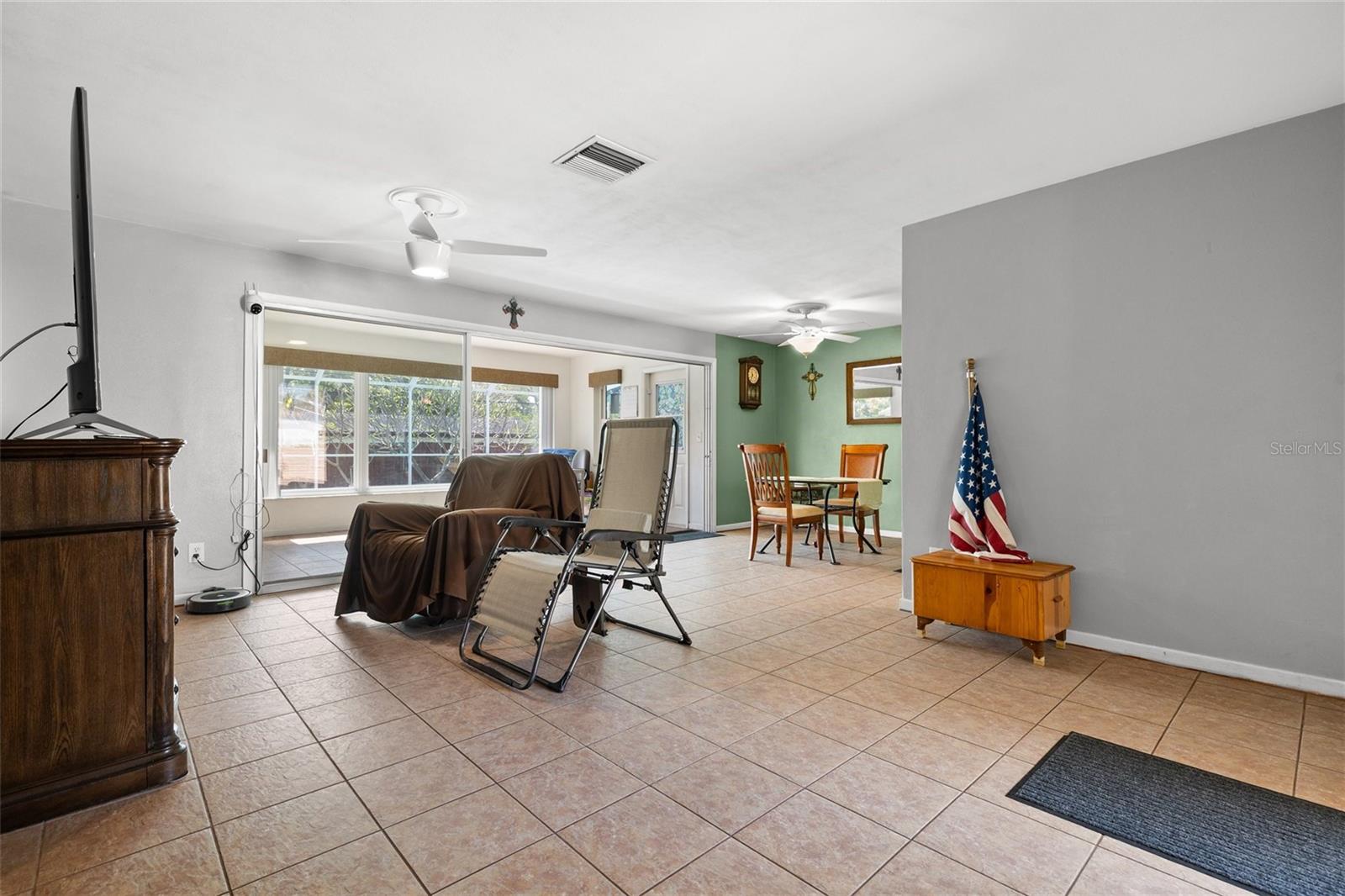 Image 6 of 38 For 1365 Windsor Drive