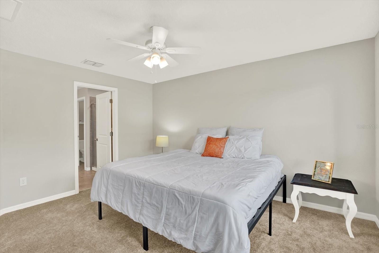 Image 9 of 38 For 16930 Storyline Drive