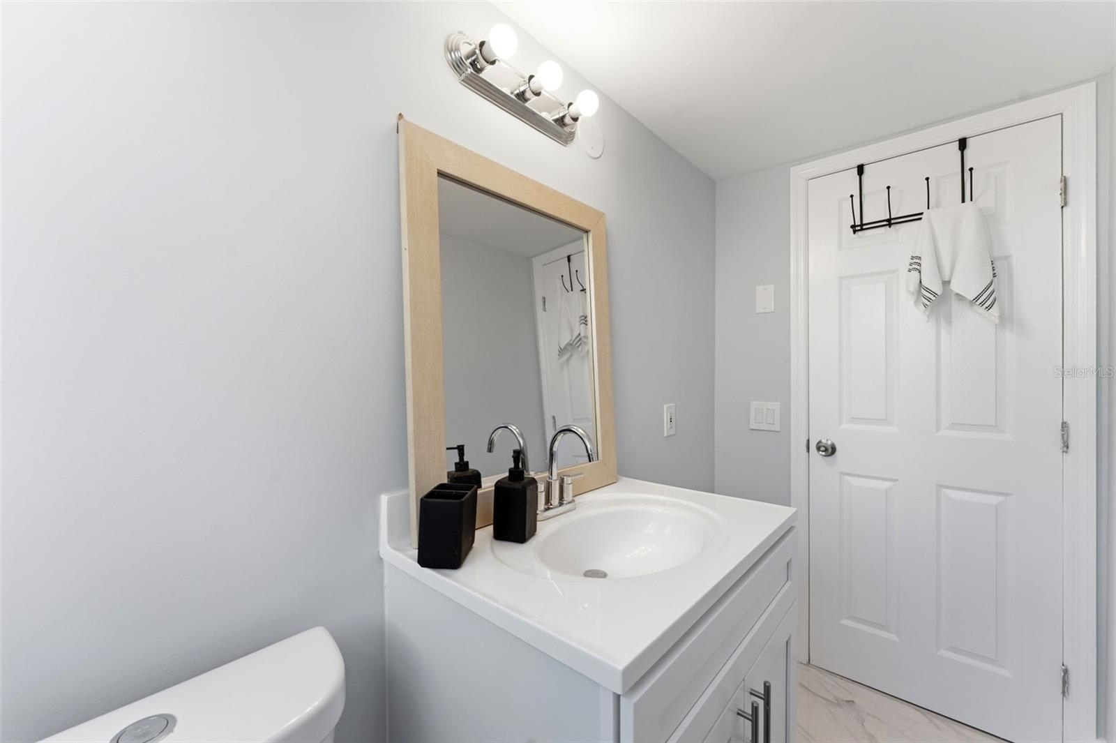 Image 16 of 46 For 220 126th Avenue 1