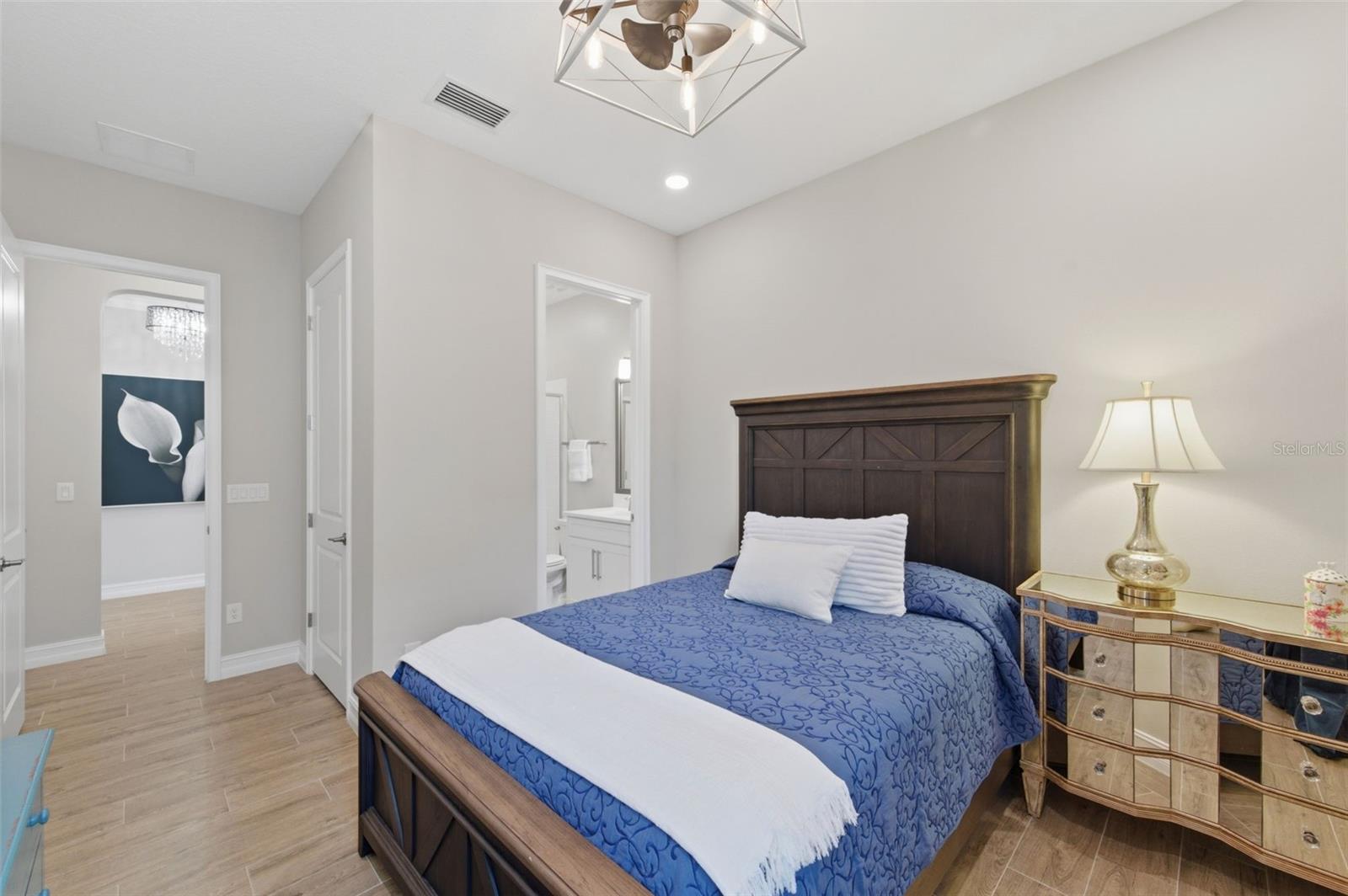 Listing photo id 33 for 29657 Picana Lane